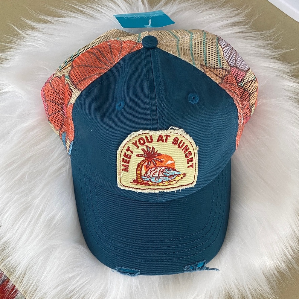 NWT Wurl Blue and Multicolor Meet you at Sunset one size fits most - Picture 1 of 10